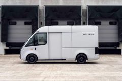 arrival-van-05