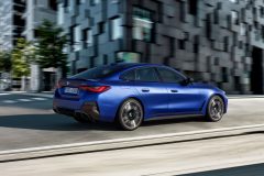 bmw-i4_18