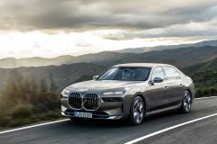 bmw-i7-2022_01
