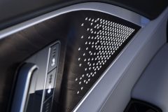 cadillac-lyriq_16