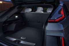 cadillac-lyriq_17