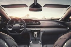 lucid-air-10