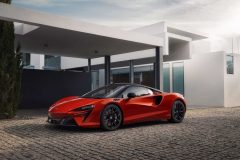 mclaren-artura_red_04