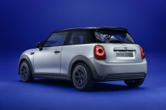 mini-cooper-se-strip_04