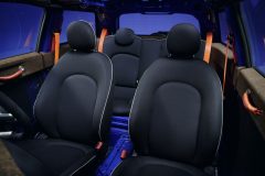 mini-cooper-se-strip_08