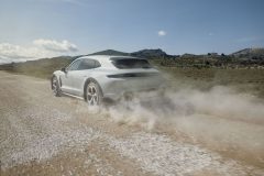porsche-taycan-cross-turismo_16