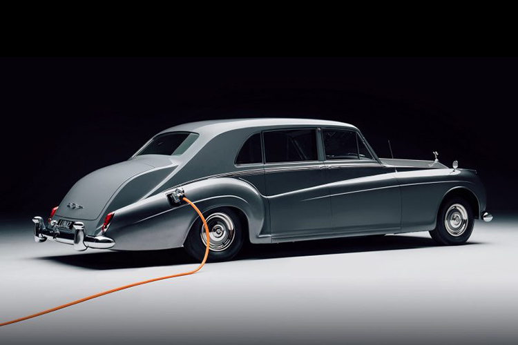 Rolls-Royce Phantom V от Lunaz