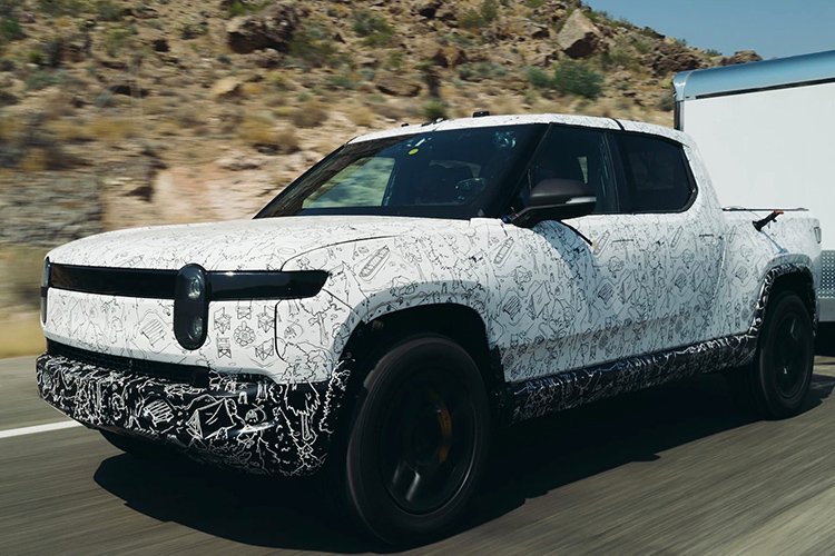 Rivian R1T может буксировать до 5 тонн
