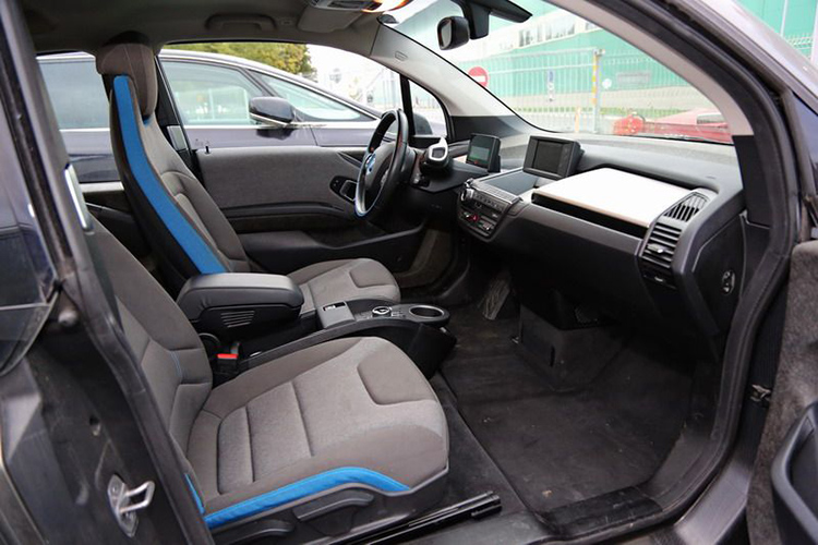 BMW i3 2017 интерьер