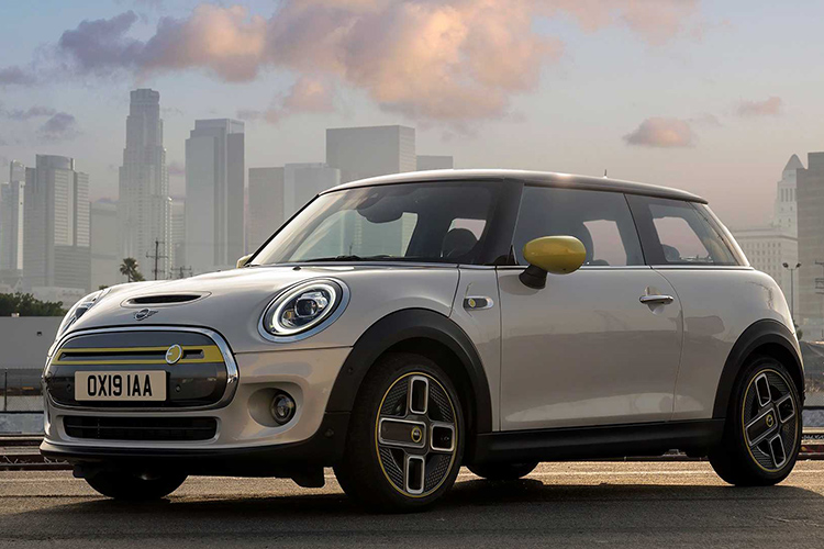 Mini Cooper SE электрокар