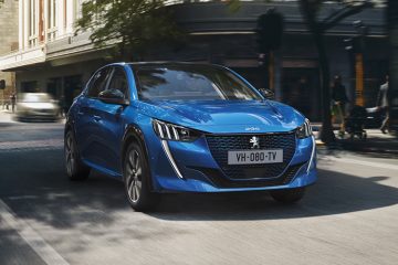 Peugeot e-208 «Лучший компактный электромобиль года»