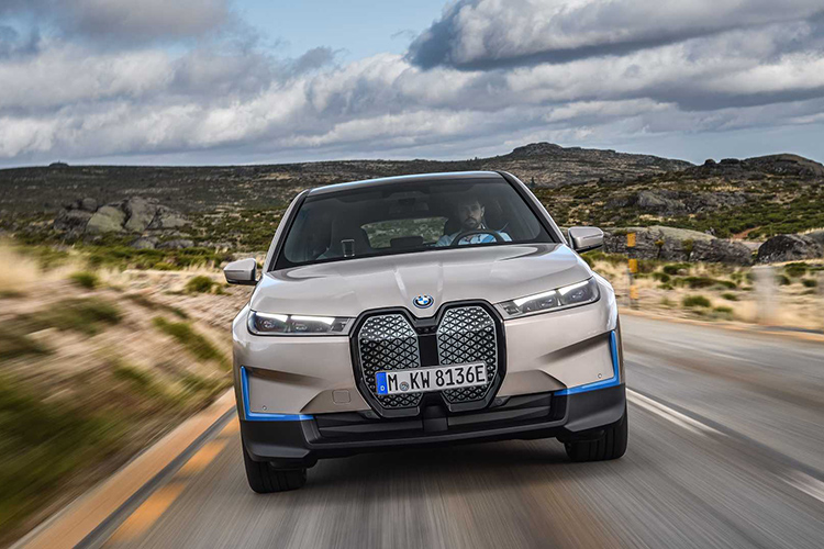 BMW iX