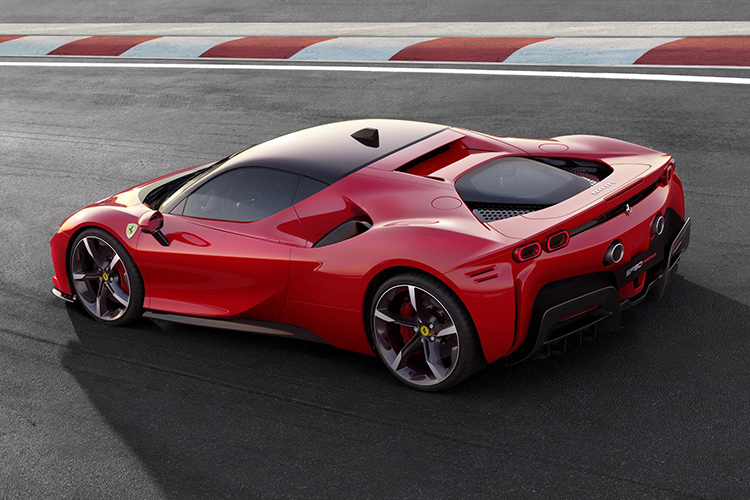 SF90 Stradale плагин-гибрид