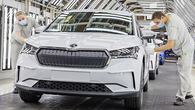 Skoda Enyaq iV на конвейере