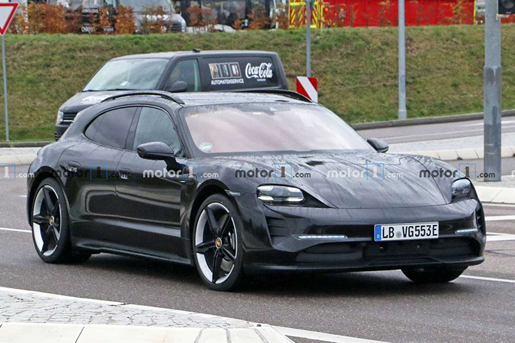 Porsche Taycan Cross Turismo
