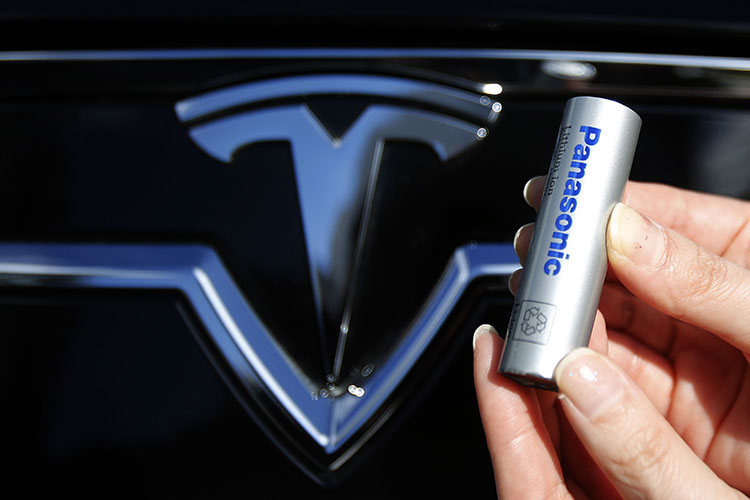 Tesla батареи Panasonic