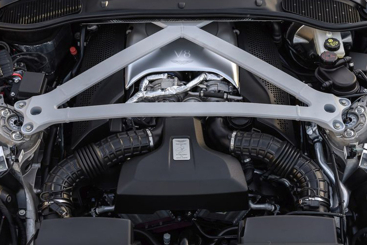 Aston Martin V8