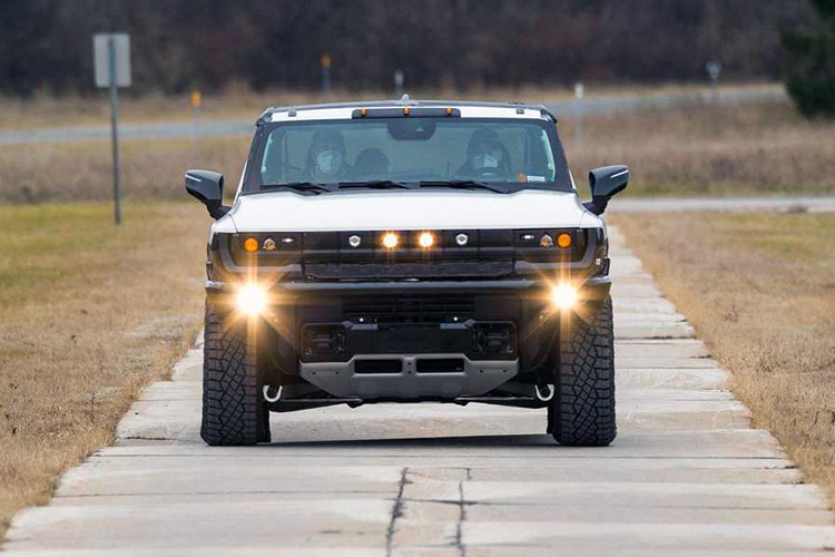 GMC Hummer EV испытания