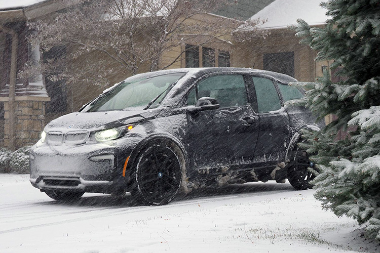 BMW i3 REX зимой