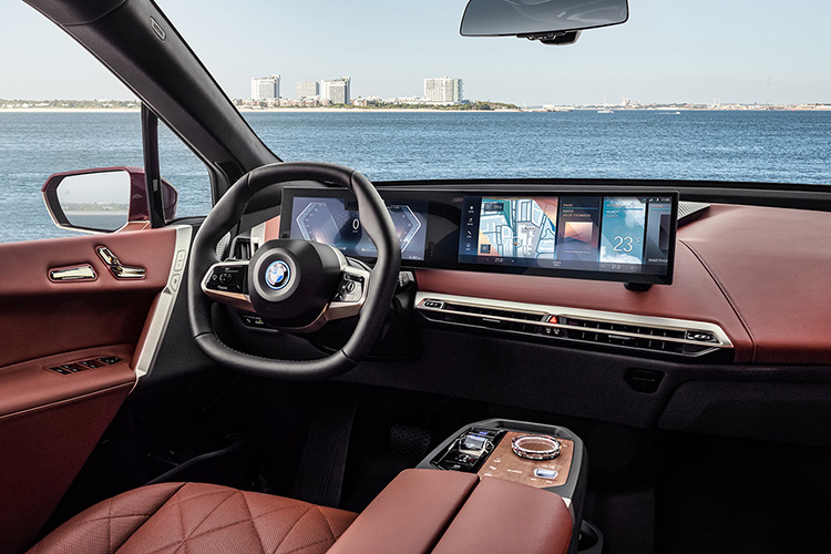 BMW iX интерьер