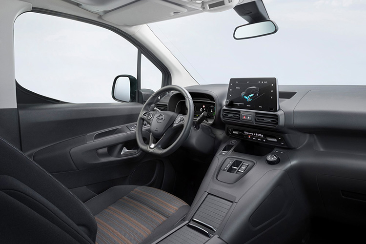 Opel Combo-e Life салон