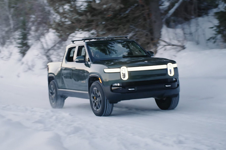 пикап Rivian R1T зимние испытания