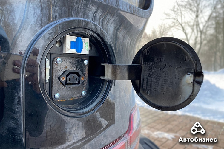 Sidus Space порт зарятки