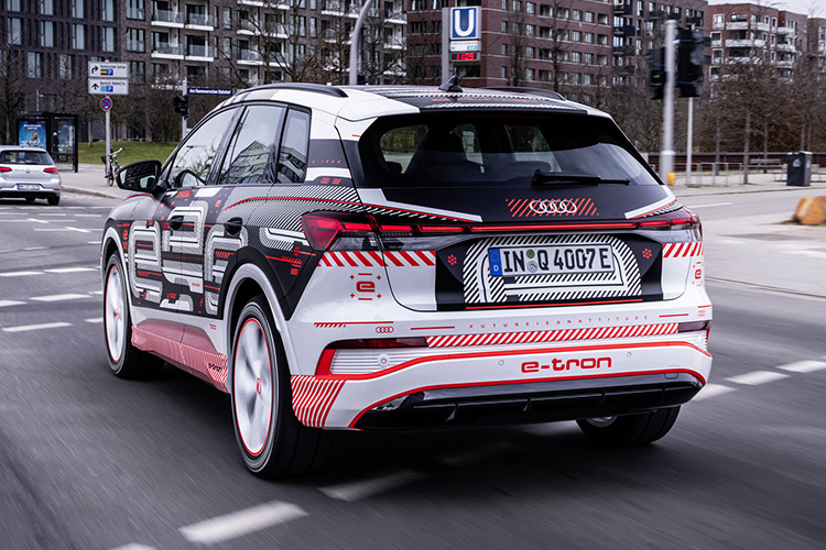 Audi Q4 e-tron вид сзади