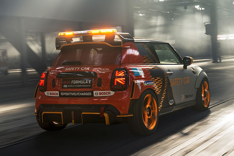 Mini Electric Pacesetter inspired by JCW
