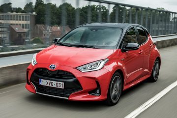 Toyota Yaris автомобиль года