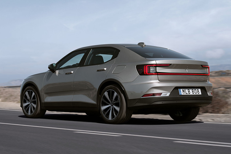 Polestar 2 Single motor вид сзади