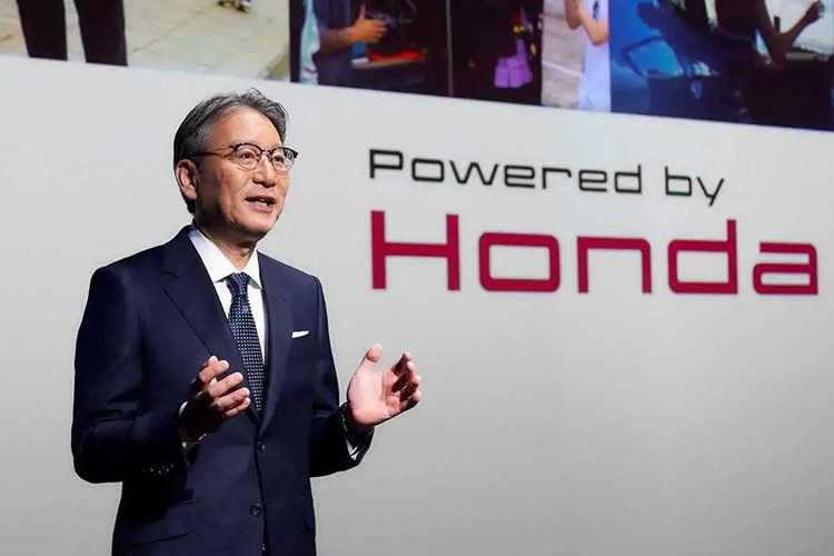 директор Honda Тосихиро Мибе