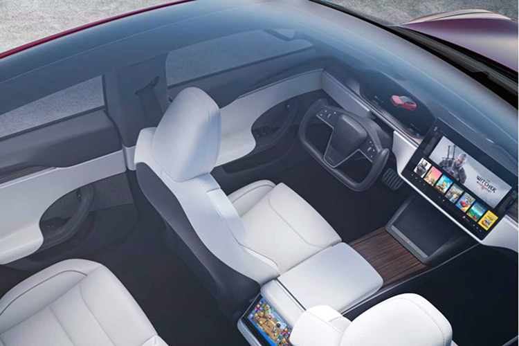 Tesla Model S прозрачная крыша