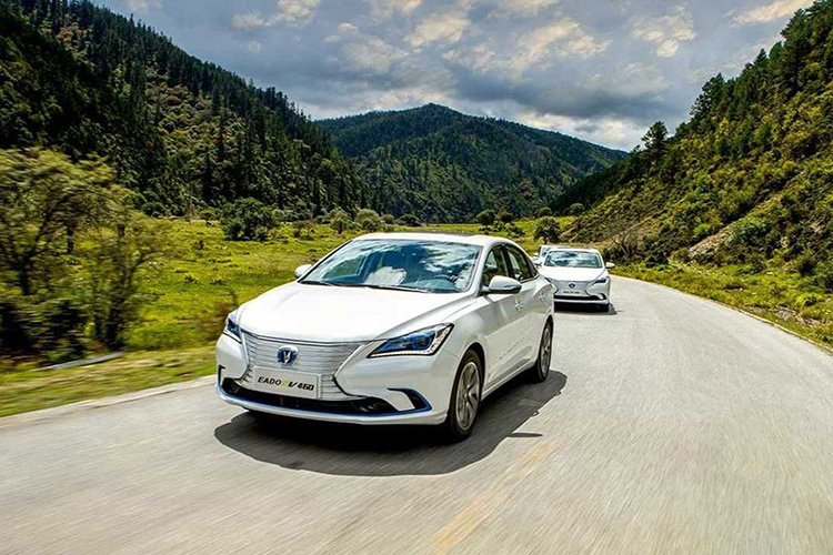 Changan EADO EV460