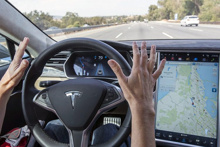 автопилот Tesla