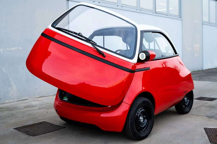 электромобиль Microlino открытая дверь