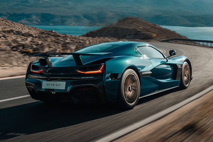 Rimac Nevera вид сзади