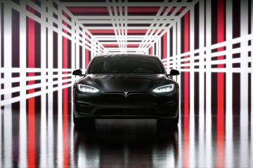 Tesla Model S Plaid презентация