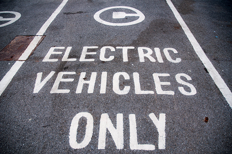 electric vehicles only sign
