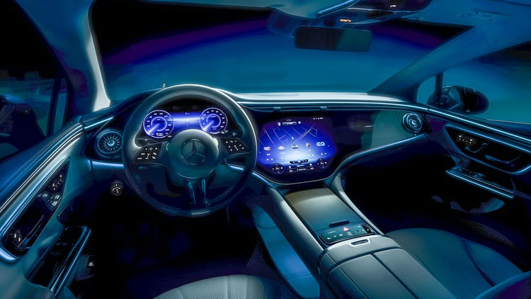 Mercedes-Benz EQE тизер интерьер