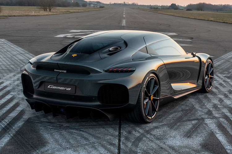Koenigsegg Gemera вид сзади