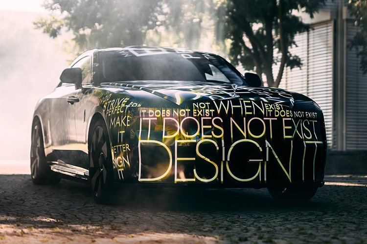 Rolls-Royce Spectre электрокар