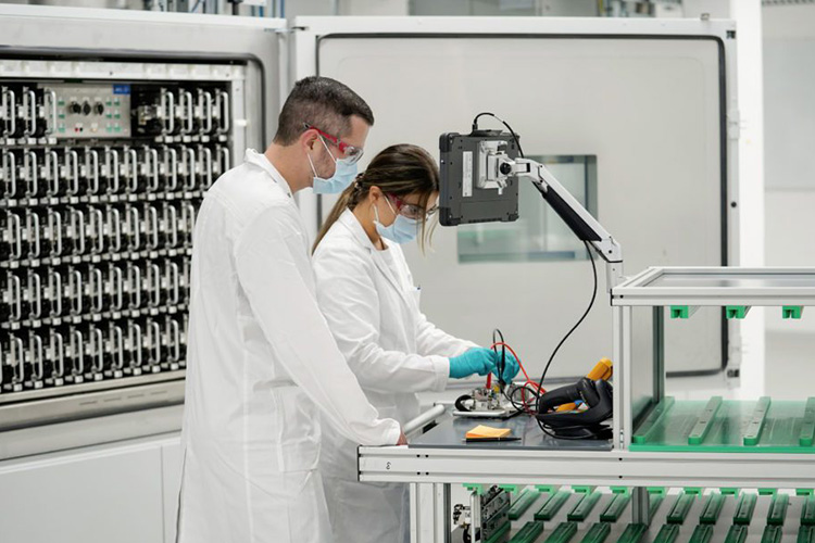 Volkswagen открыл лабораторию батарей Center of Excellence Battery Cell