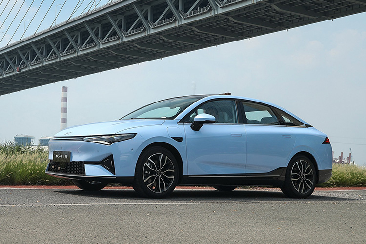 XPeng P5