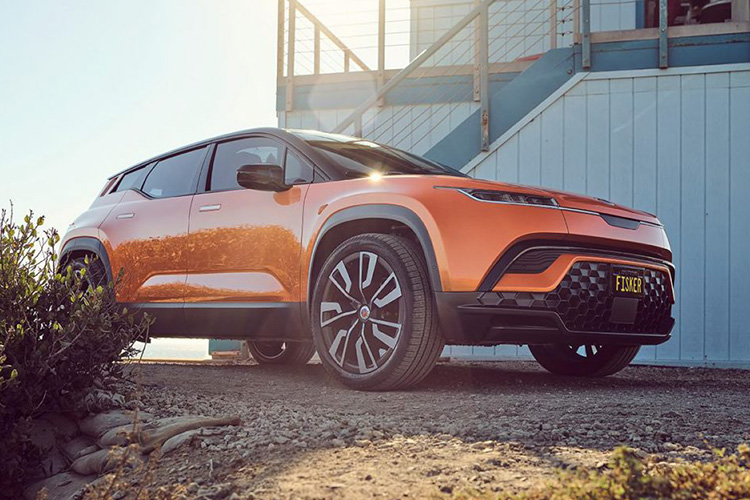 Fisker Ocean оранжевый