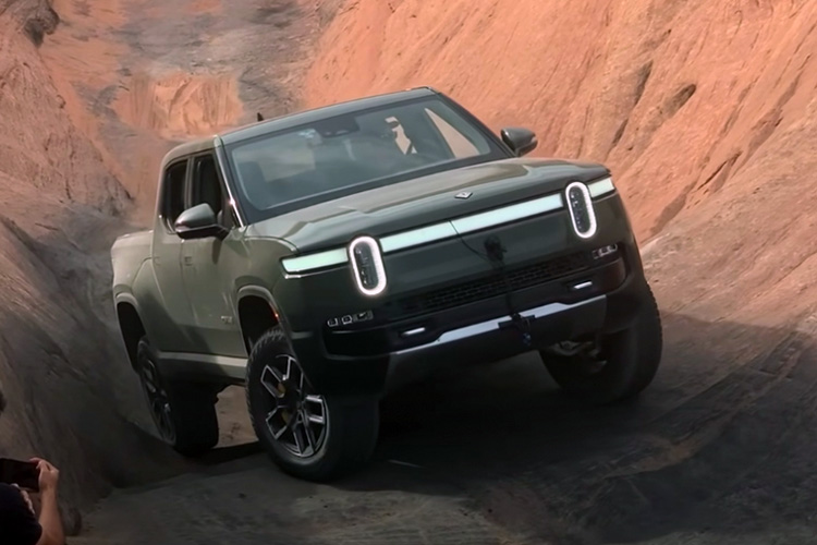 Rivian R1T прошёл Врата Ада