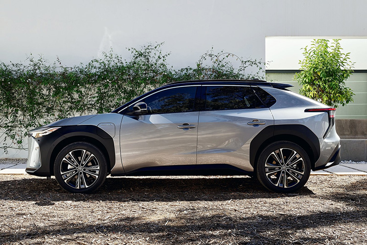 Электрокроссовер Toyota bZ4X