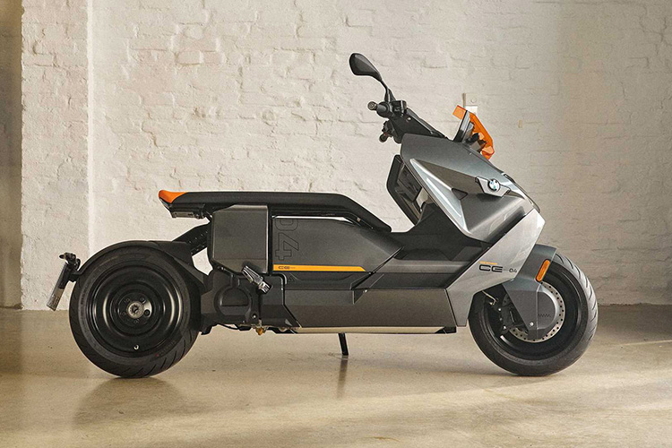BMW СЕ 04