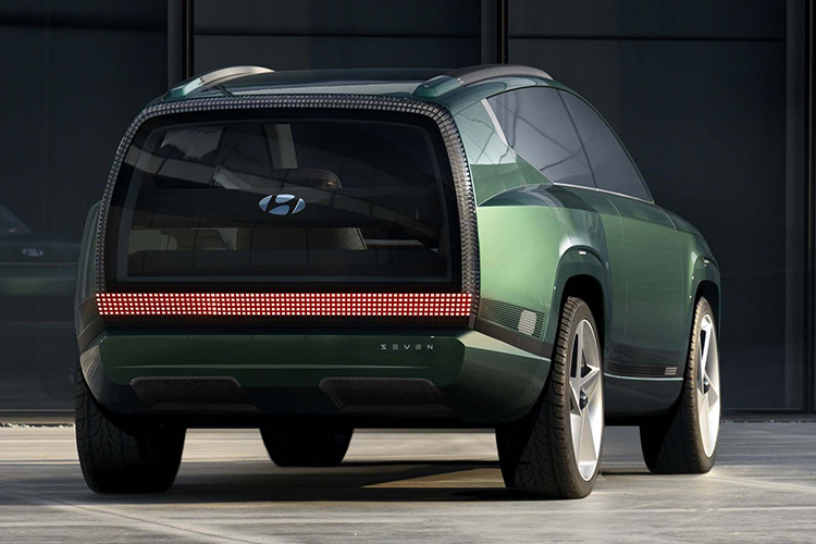 Hyundai Ioniq Concept Seven