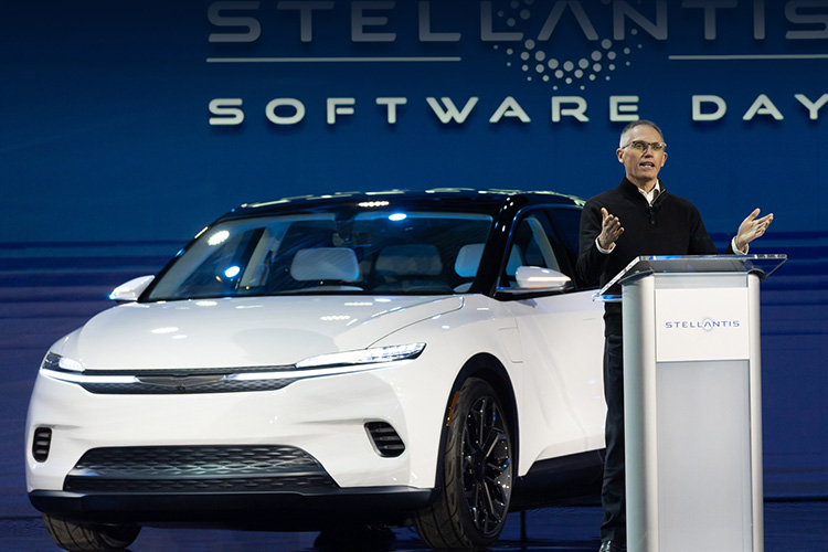 Chrysler Airflow Карлос Таварес Stellantis